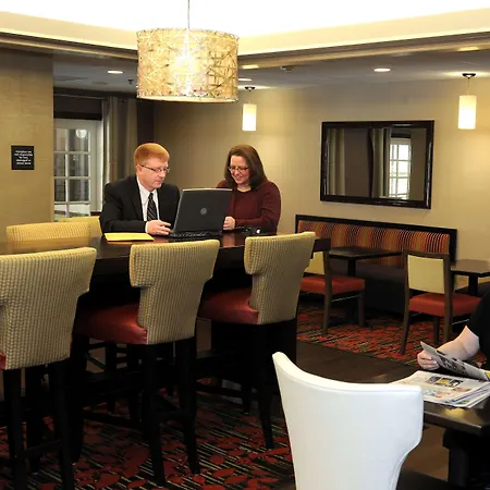 Hampton Inn Charleston-Southridge 